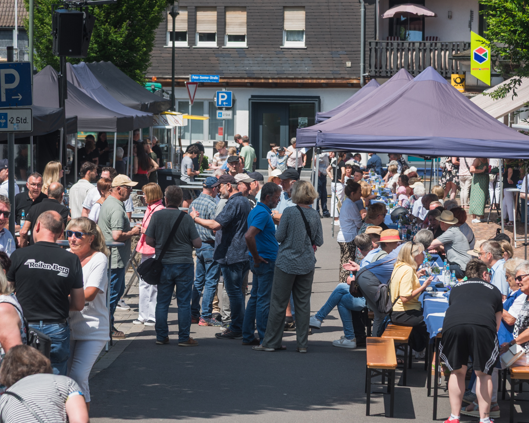Auch am Feiertag war der Markplatz gut besucht