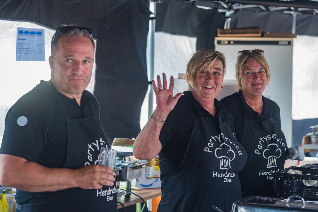 Michaele Hendrichs mit ihrem Team