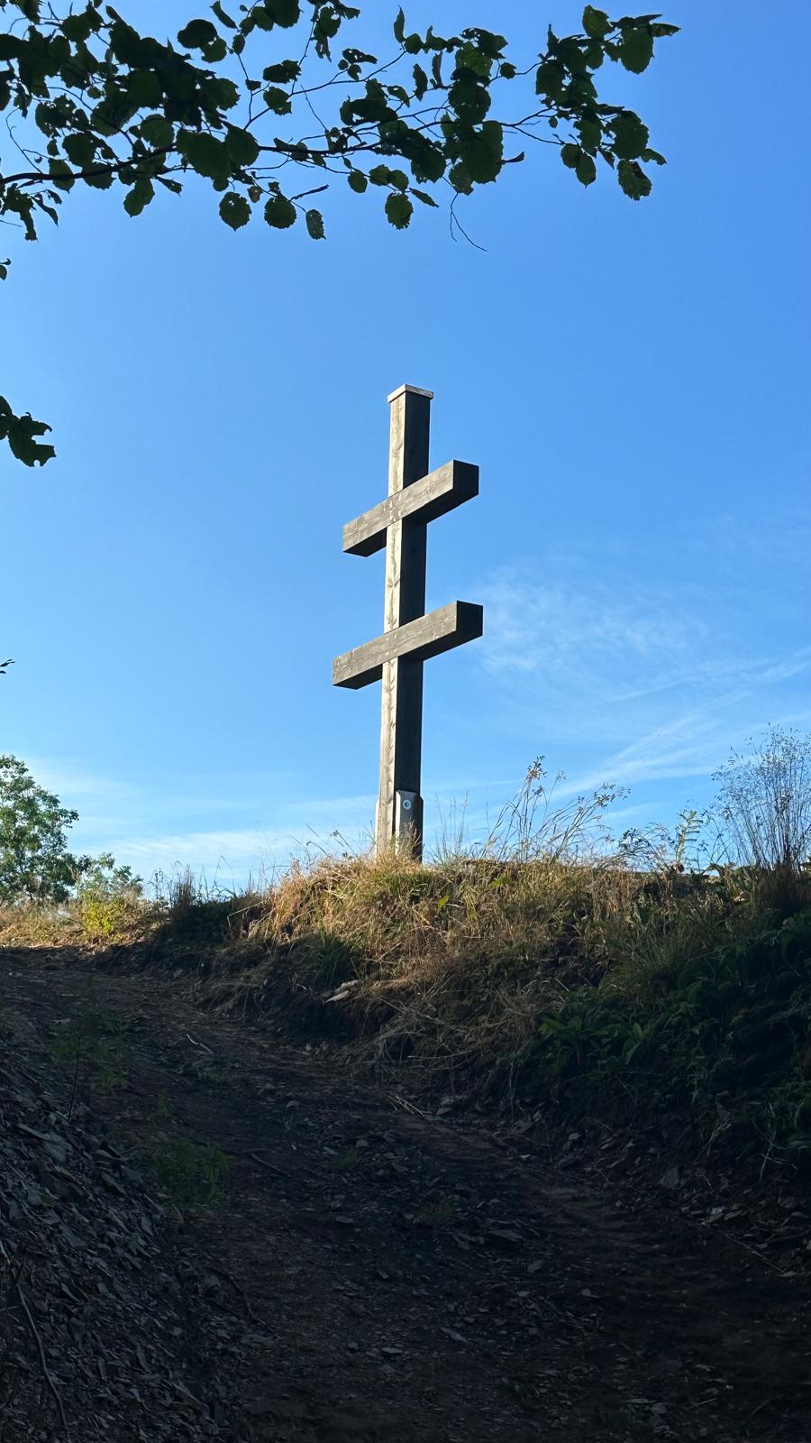 18.07. BEWEG-Gottesdienst mit Einsegnung des Doppelkreuzes am Kirchlöh.