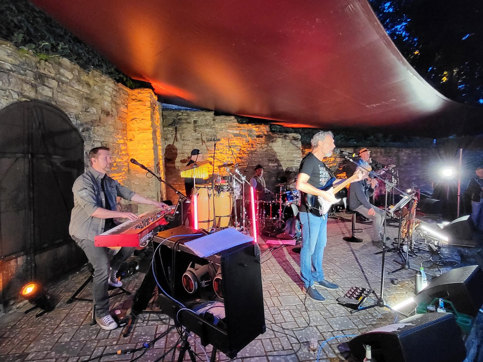 Tolles Konzert – neues Denkmal für die Gellestatt